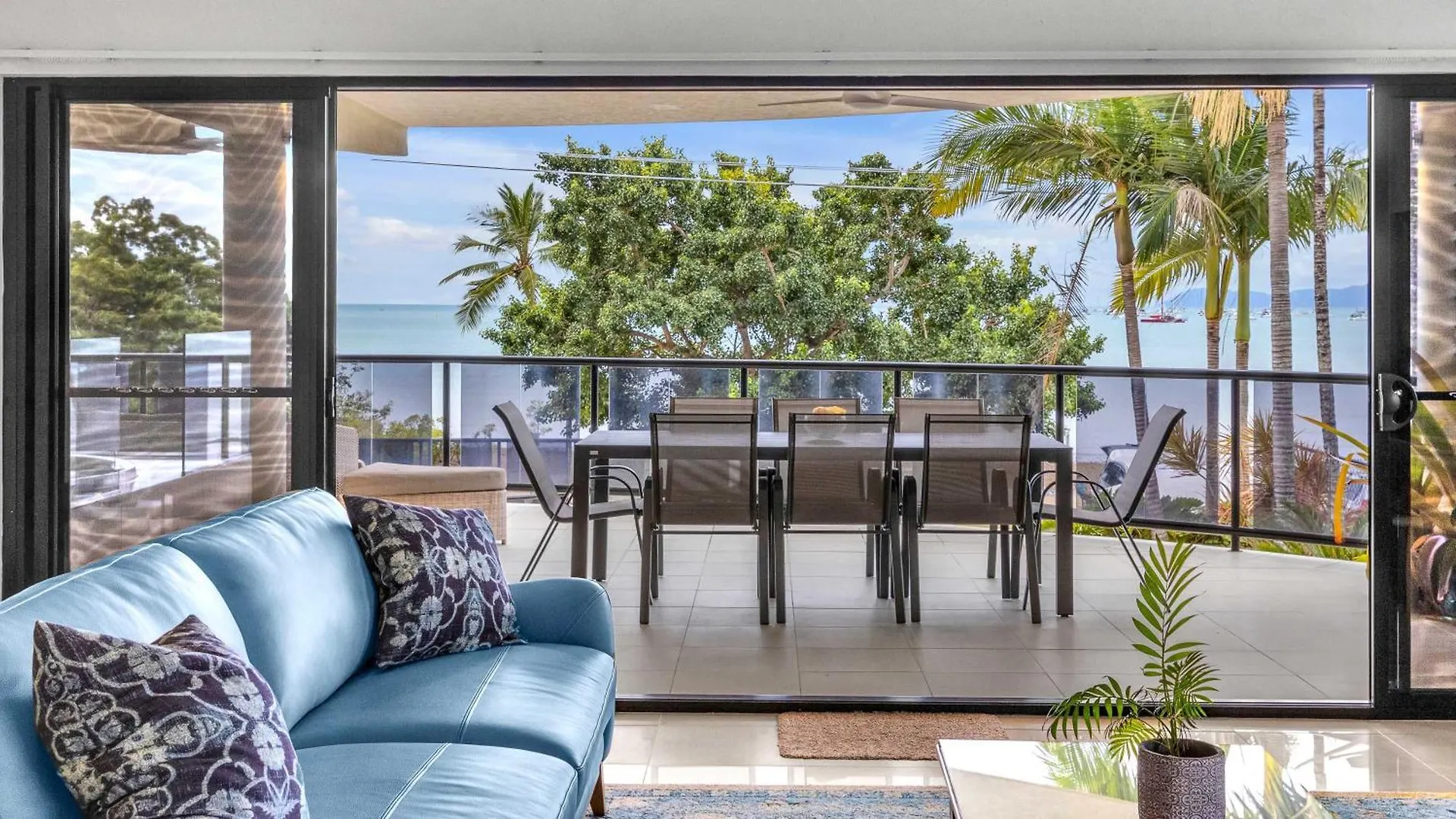 Whitsunday Escape - Beachfront With Private Pool Cannonvale Australia