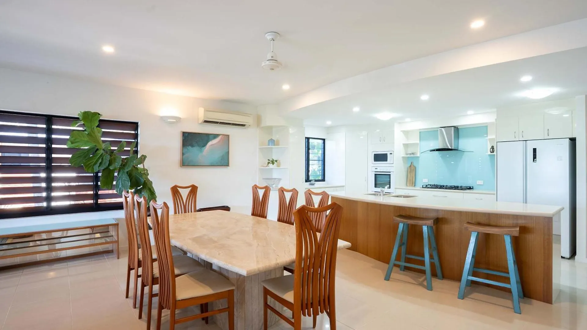 Apartment Whitsunday Escape - Beachfront With Private Pool Cannonvale Australia