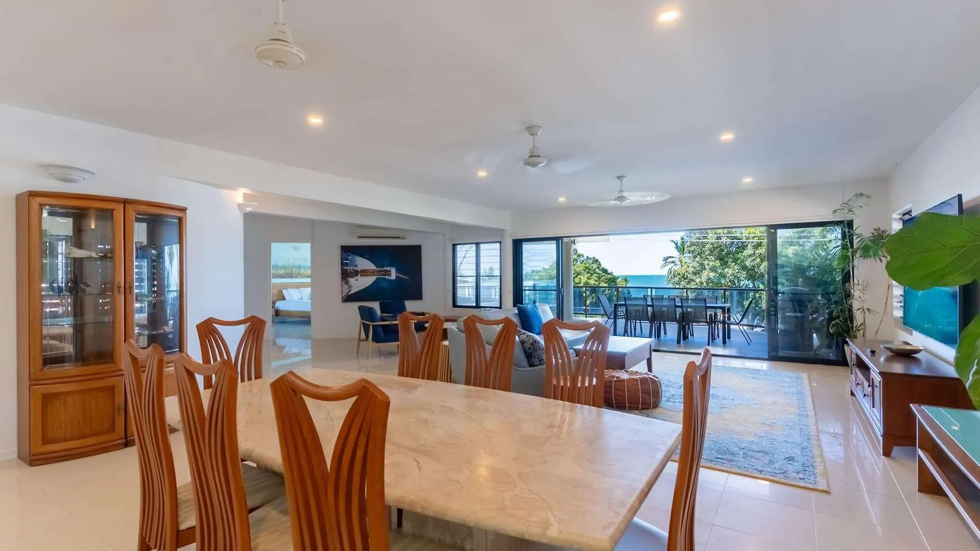 Whitsunday Escape - Beachfront With Private Pool Cannonvale