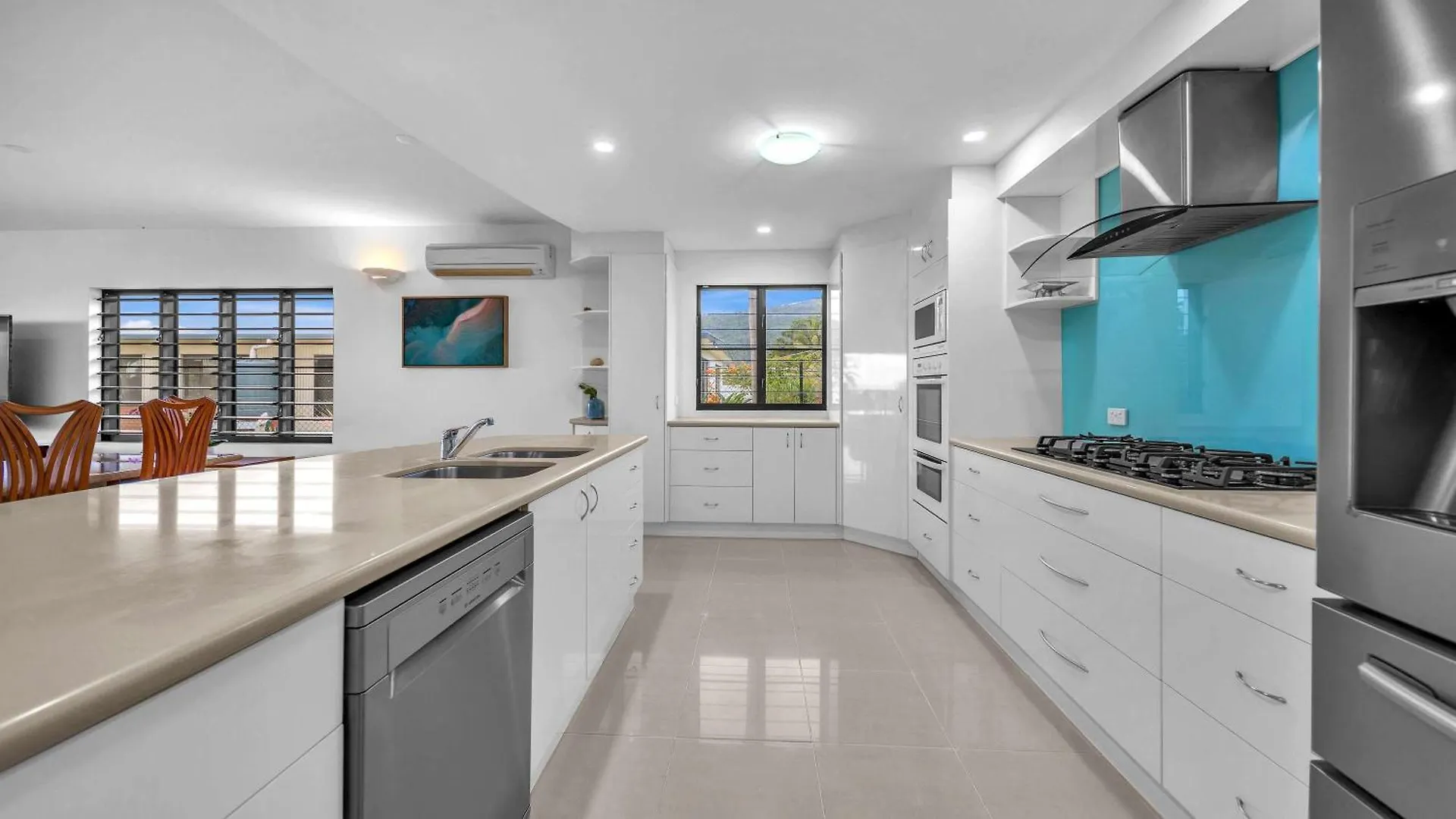 Whitsunday Escape - Beachfront With Private Pool Cannonvale