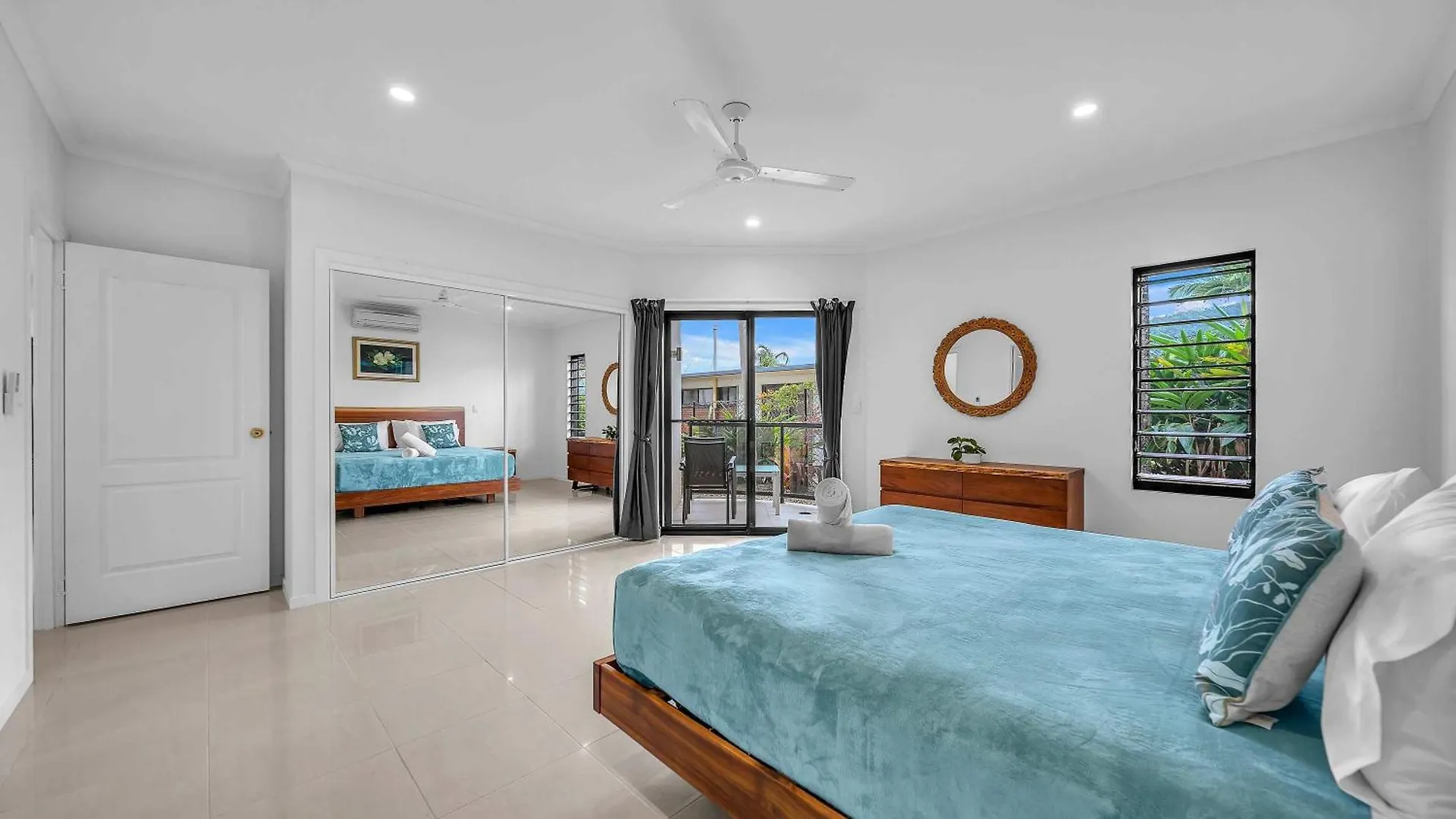 Apartment Whitsunday Escape - Beachfront With Private Pool Cannonvale Australia