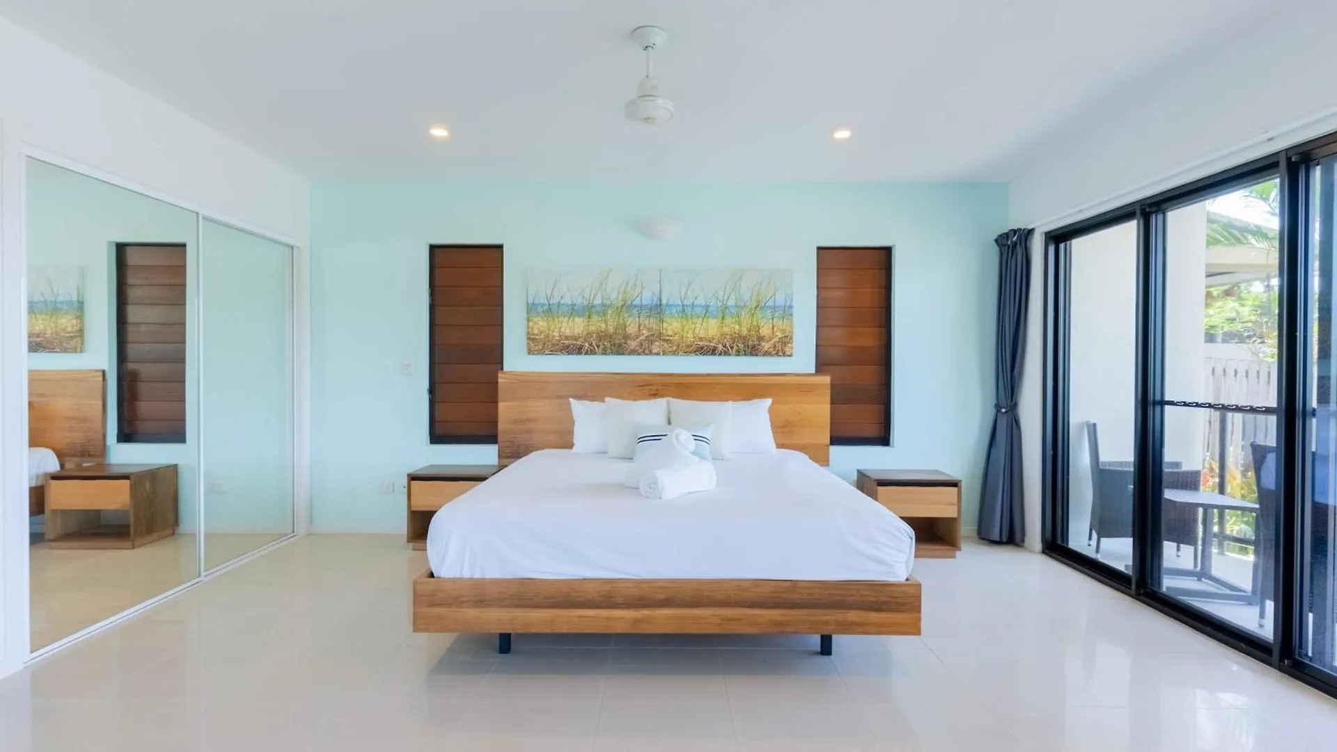 Whitsunday Escape - Beachfront With Private Pool Cannonvale Australia